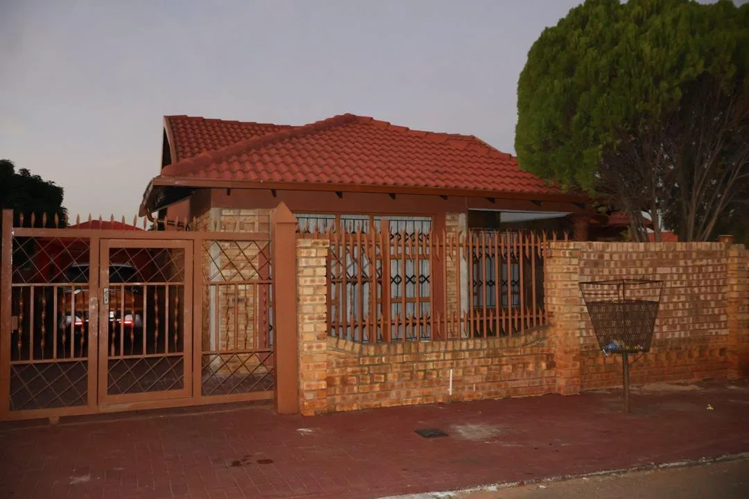 3 Bedroom House for sale in Geelhoutpark