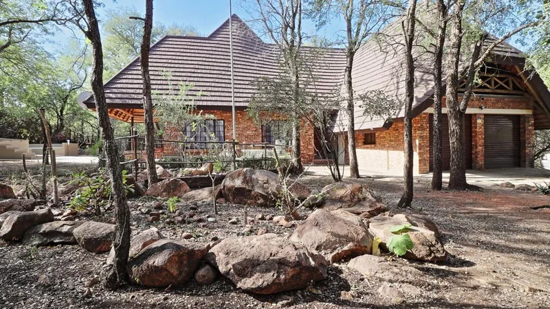 4 Bedroom House for sale in Marloth Park