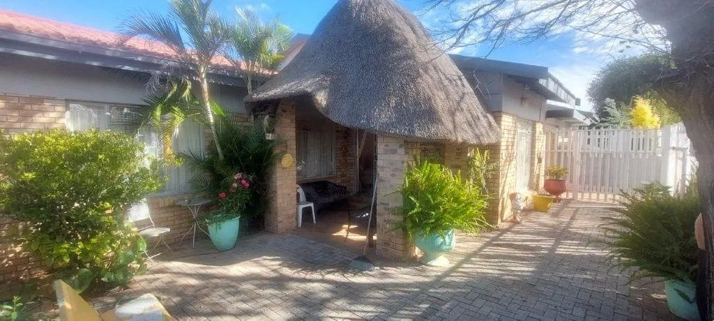 3 Bedroom Townhouse for sale in Flamingo Park
