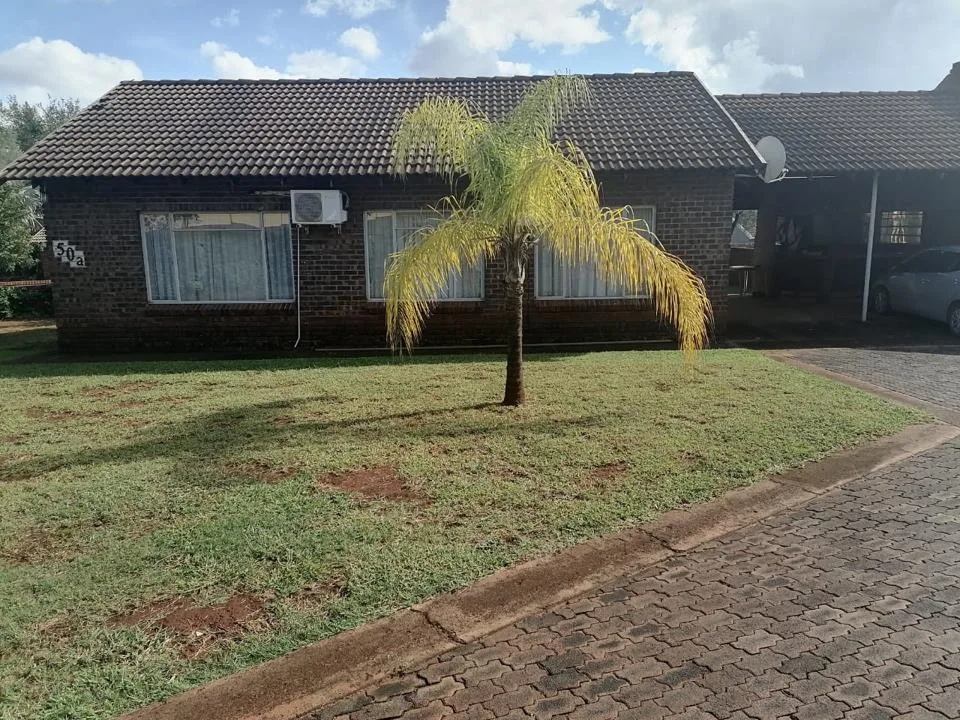 2 Bedroom House for sale in Thabazimbi