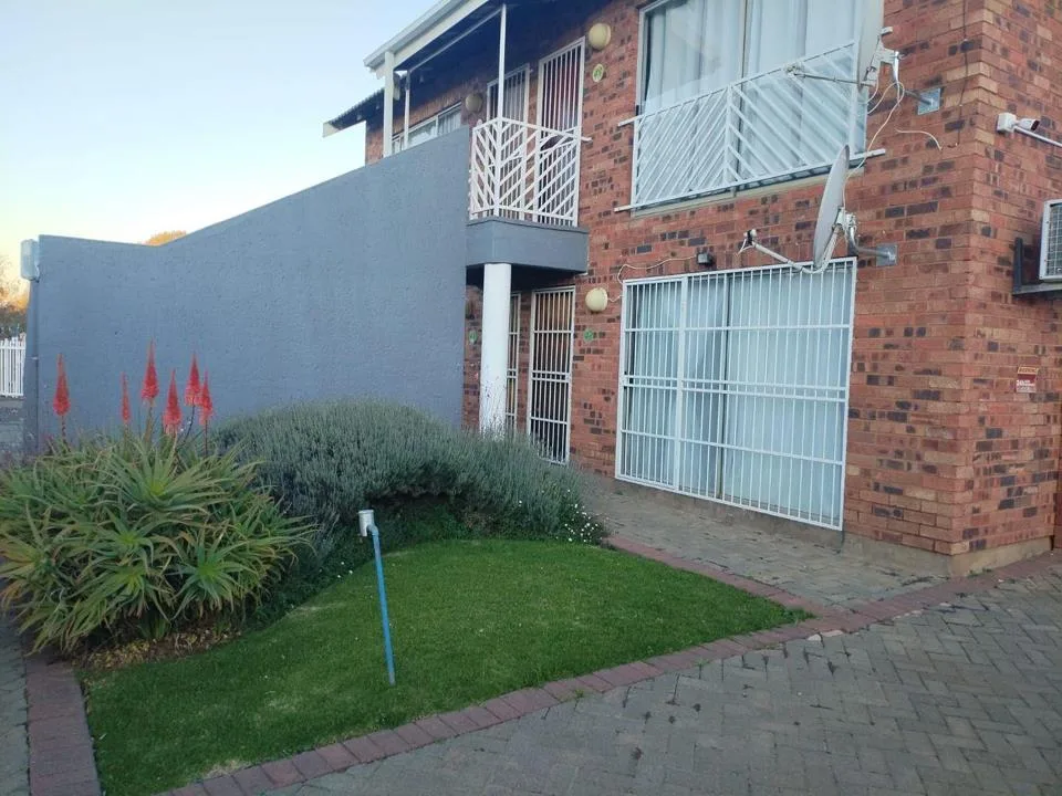 1 Bedroom Townhouse for sale in Pellissier