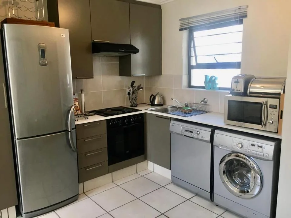 1 Bedroom Apartment / flat to rent in Paulshof