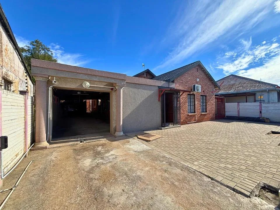 3 Bedroom House for sale in De Beers