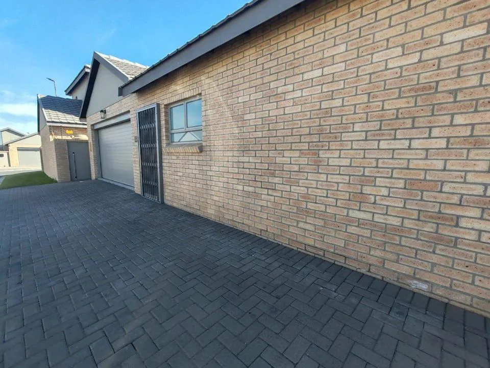3 Bedroom House for sale in Secunda Central