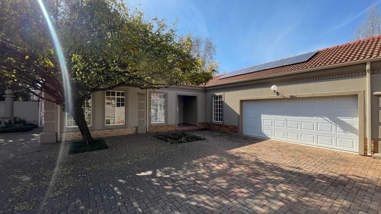 3 Bedroom Townhouse for sale in Wilkoppies