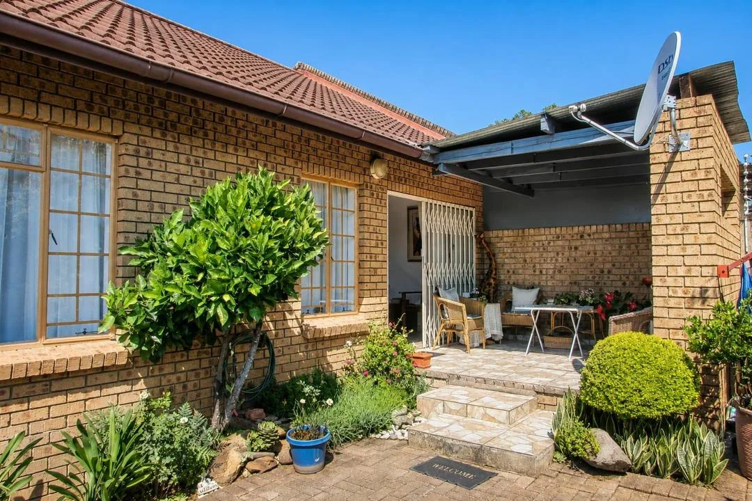 2 Bedroom Townhouse for sale in White River Ext 16