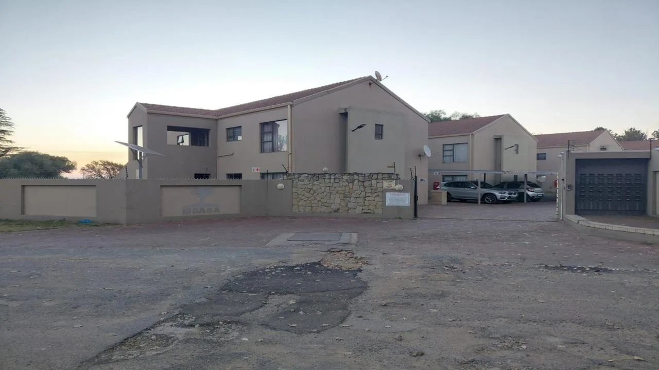 2 Bedroom Townhouse for sale in Sasolburg Ext 23