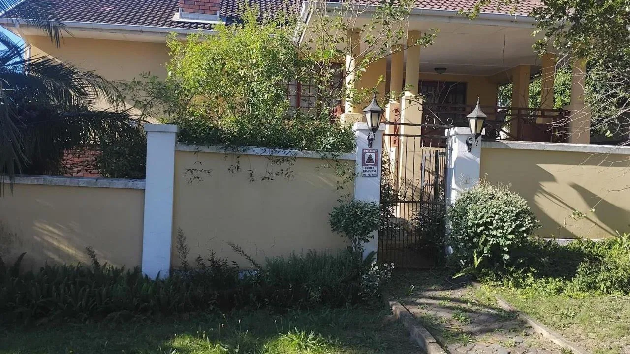 5 Bedroom House for sale in Dale View