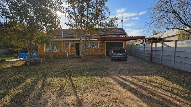 2 Bedroom House for sale in Fichardt Park