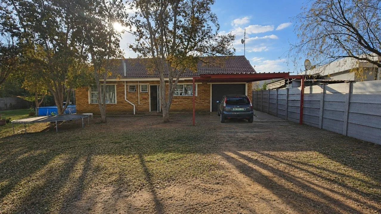 2 Bedroom House for sale in Fichardt Park