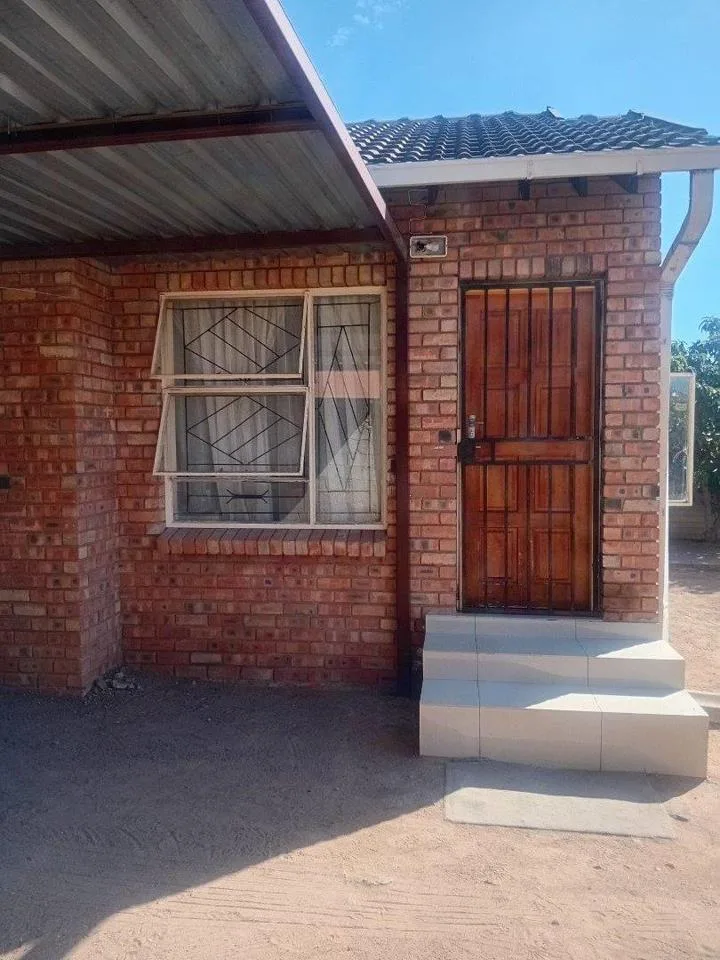 3 Bedroom House for sale in Madiba Park