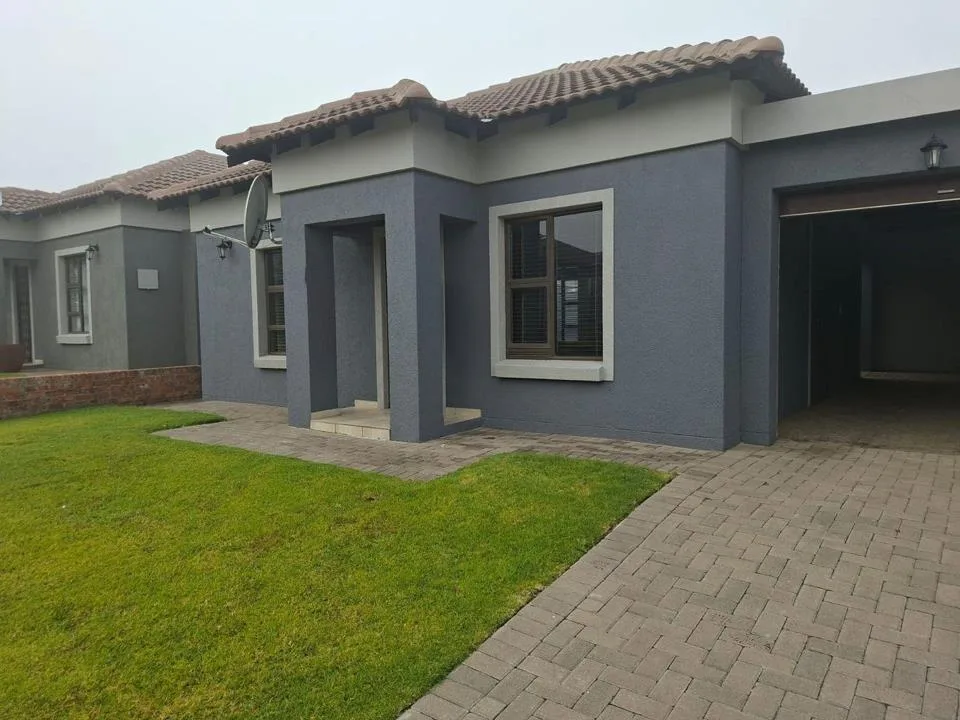 2 Bedroom House to rent in Terra Nova