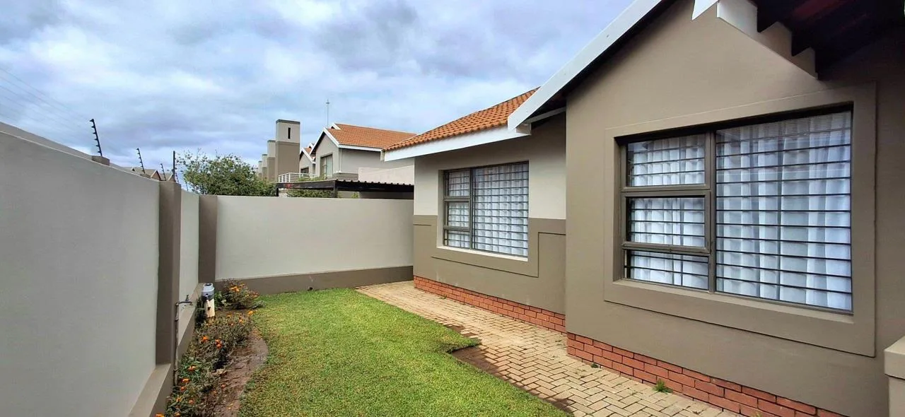 2 Bedroom Townhouse for sale in Hillside