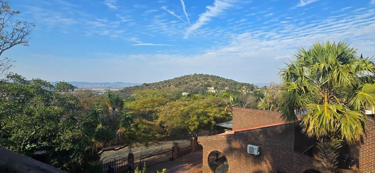 5 Bedroom House for sale in Cashan