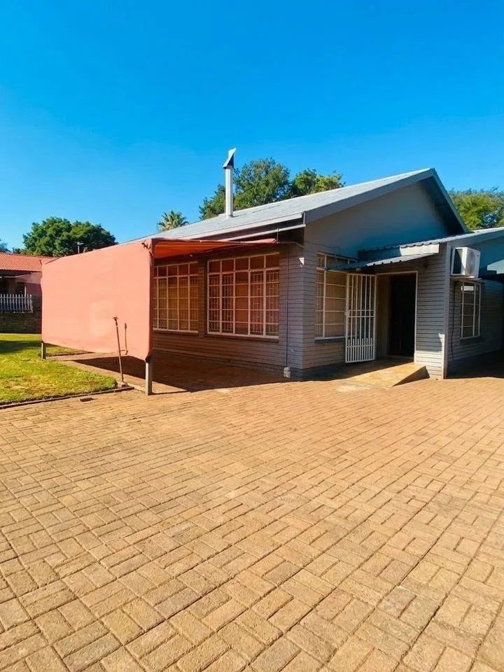 3 Bedroom House for sale in Thabazimbi