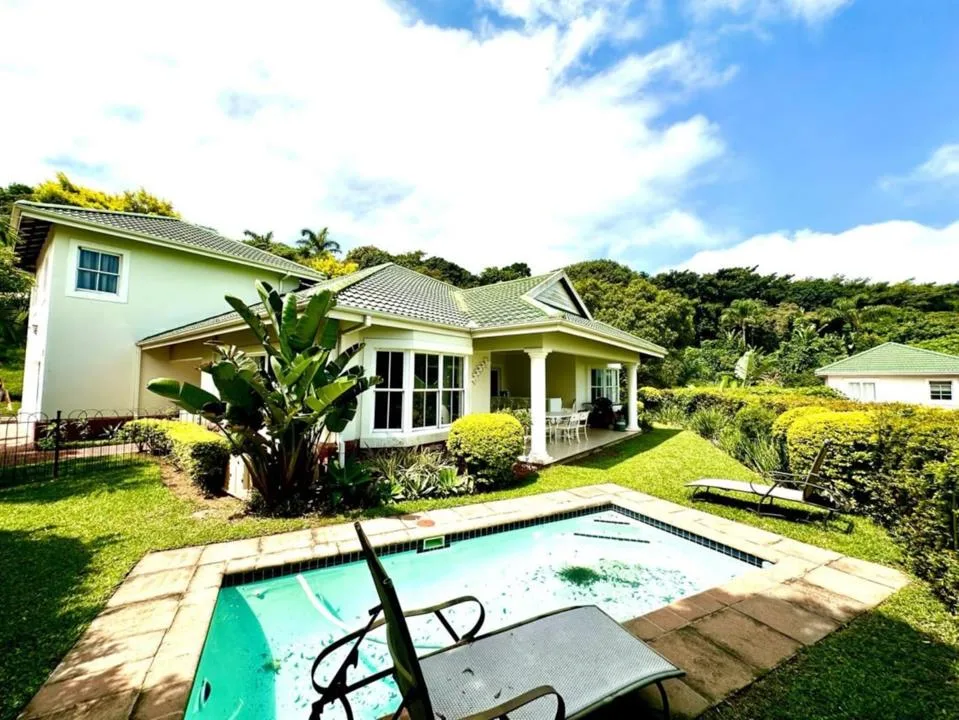4 Bedroom Townhouse to rent in Mount Edgecombe Country Club Estate