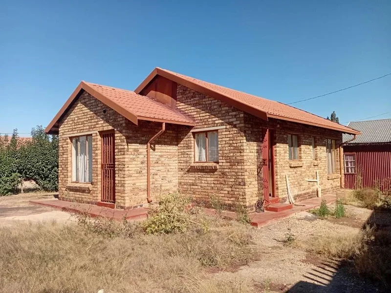 3 Bedroom House for sale in Mmabatho Unit 15