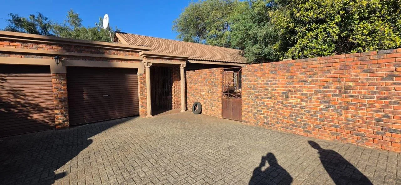 3 Bedroom House for sale in Noordhoek