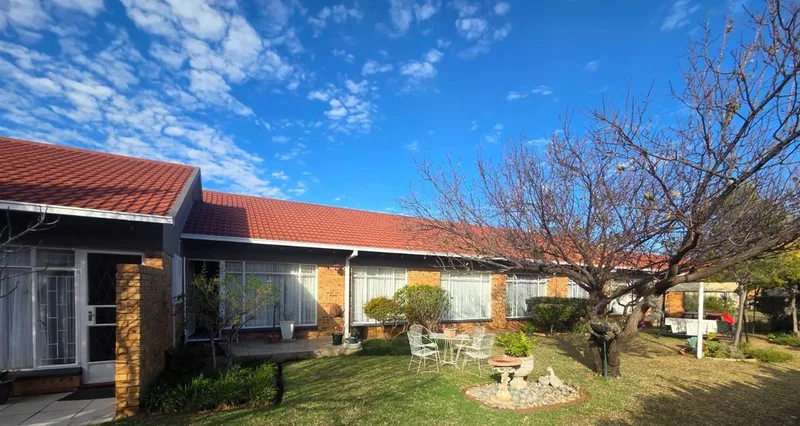 2 Bedroom Apartment / flat for sale in La Hoff