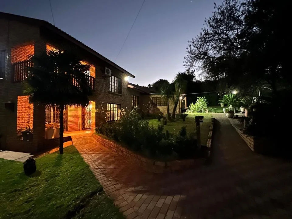 3 Bedroom House for sale in Doringkruin