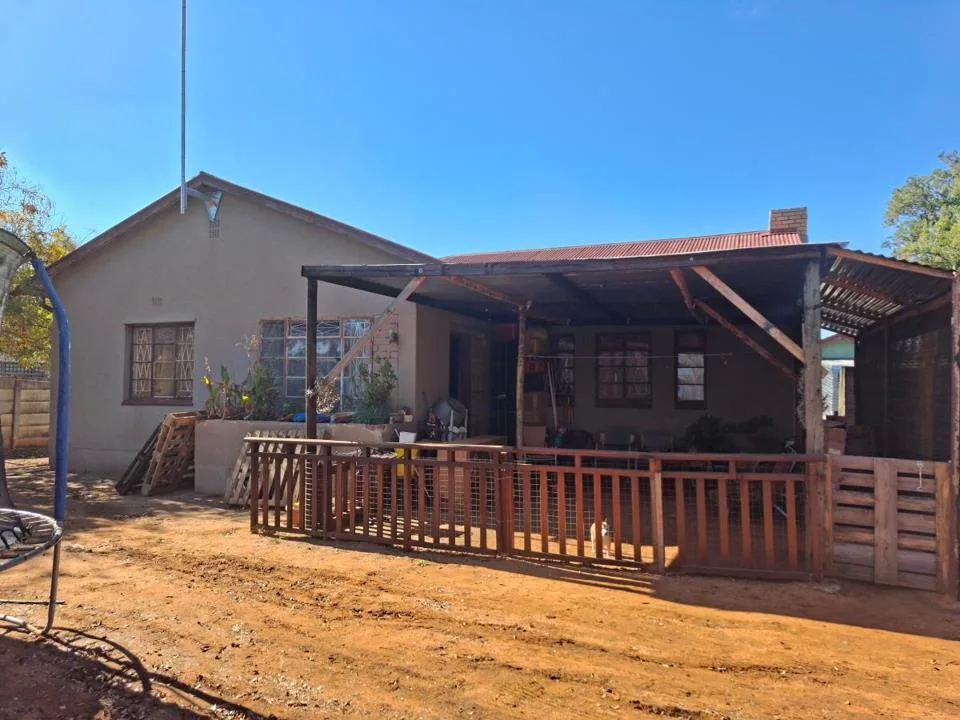 3 Bedroom House for sale in Ehrlich Park