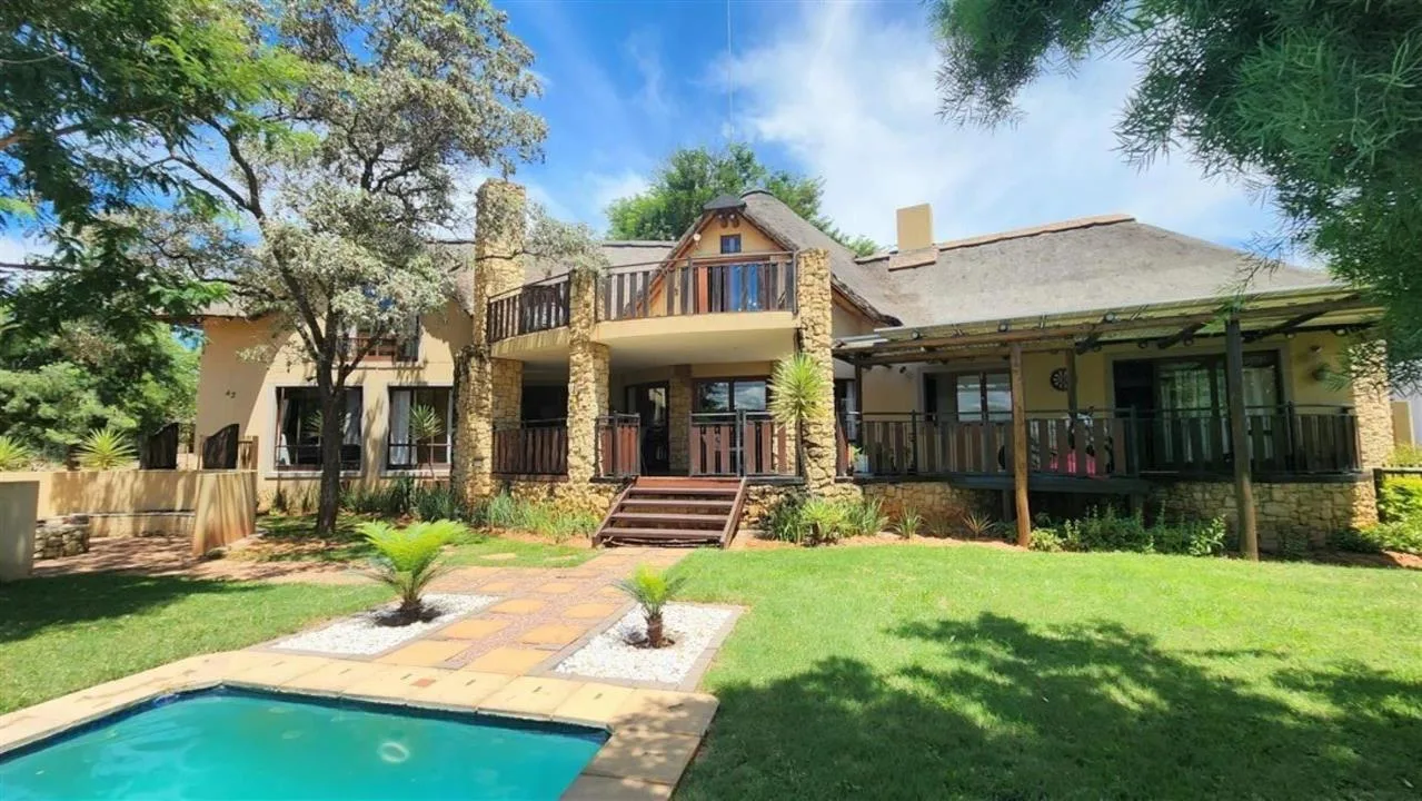 6 Bedroom House for sale in Koro Creek Golf Estate