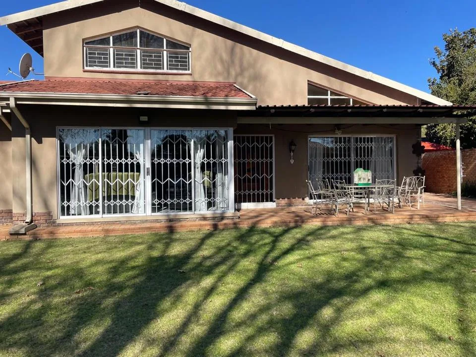 5 Bedroom House for sale in Sasolburg Central