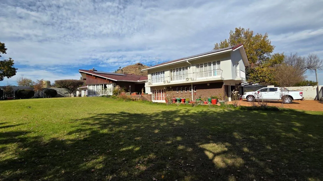 6 Bedroom House for sale in Balmoral