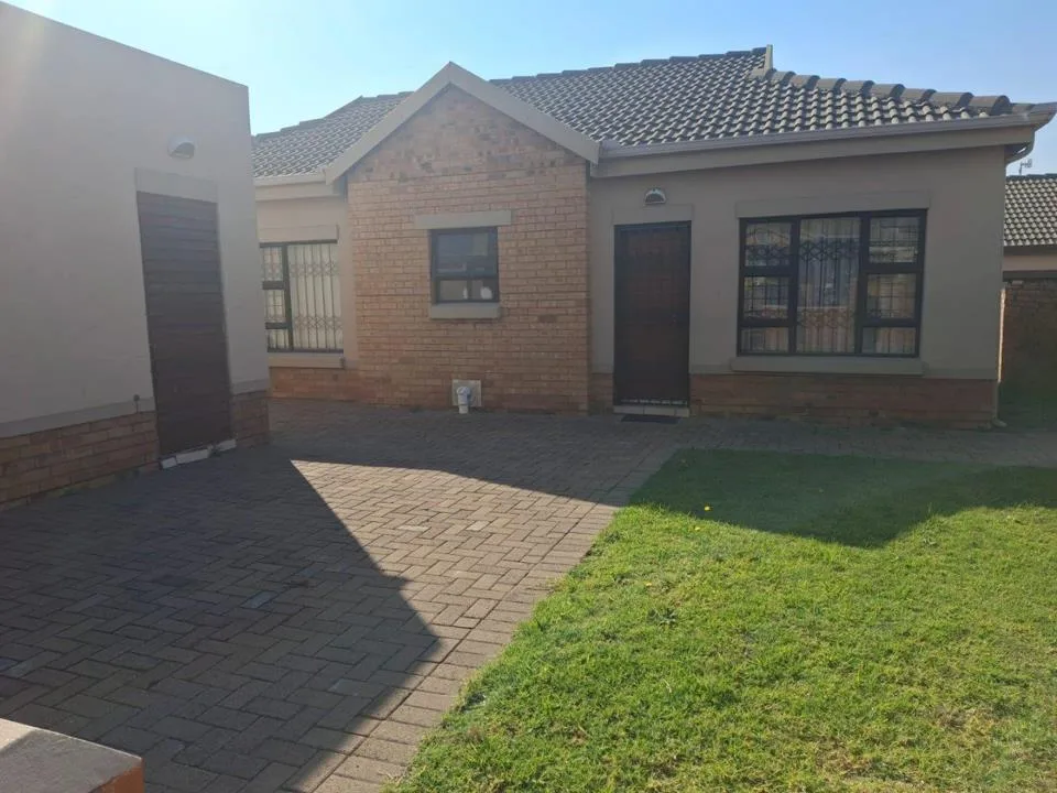 3 Bedroom House for sale in Marelden