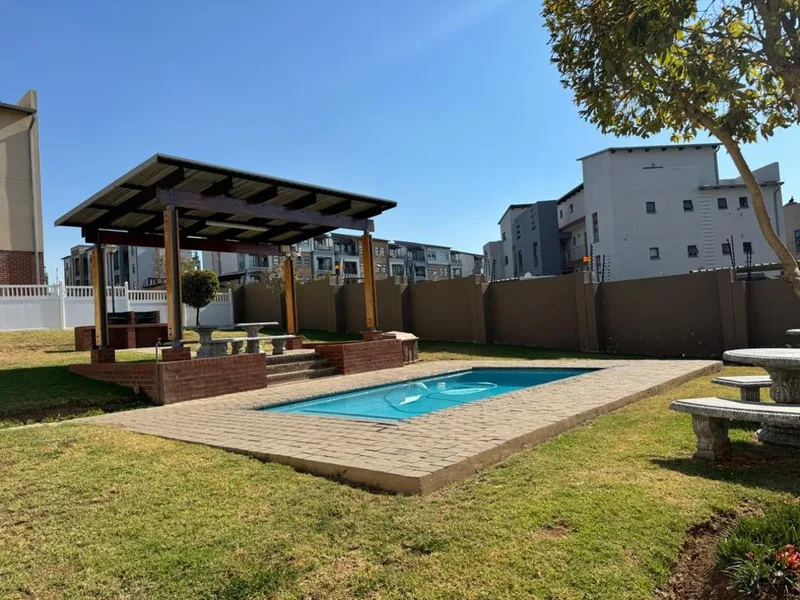 0.5 Bedroom Apartment / flat to rent in Barbeque Downs