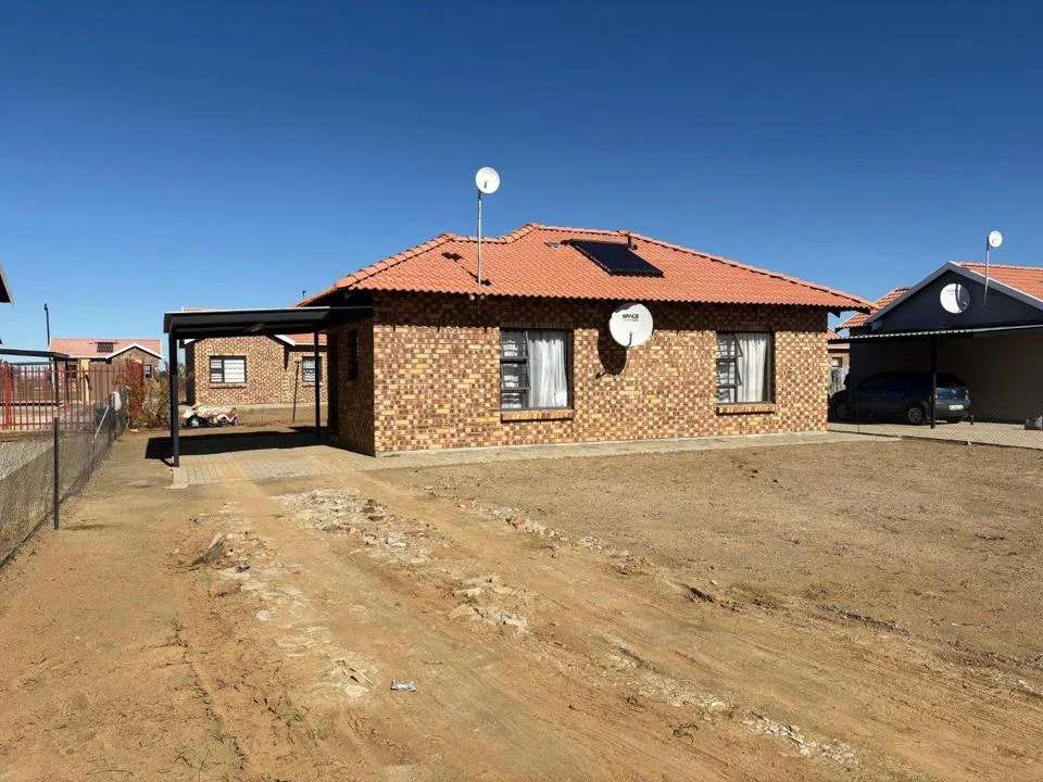 2 Bedroom House for sale in Hillside View