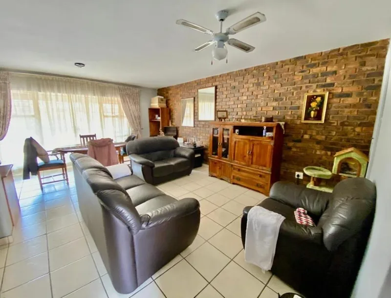 3 Bedroom Townhouse for sale in Vaalpark