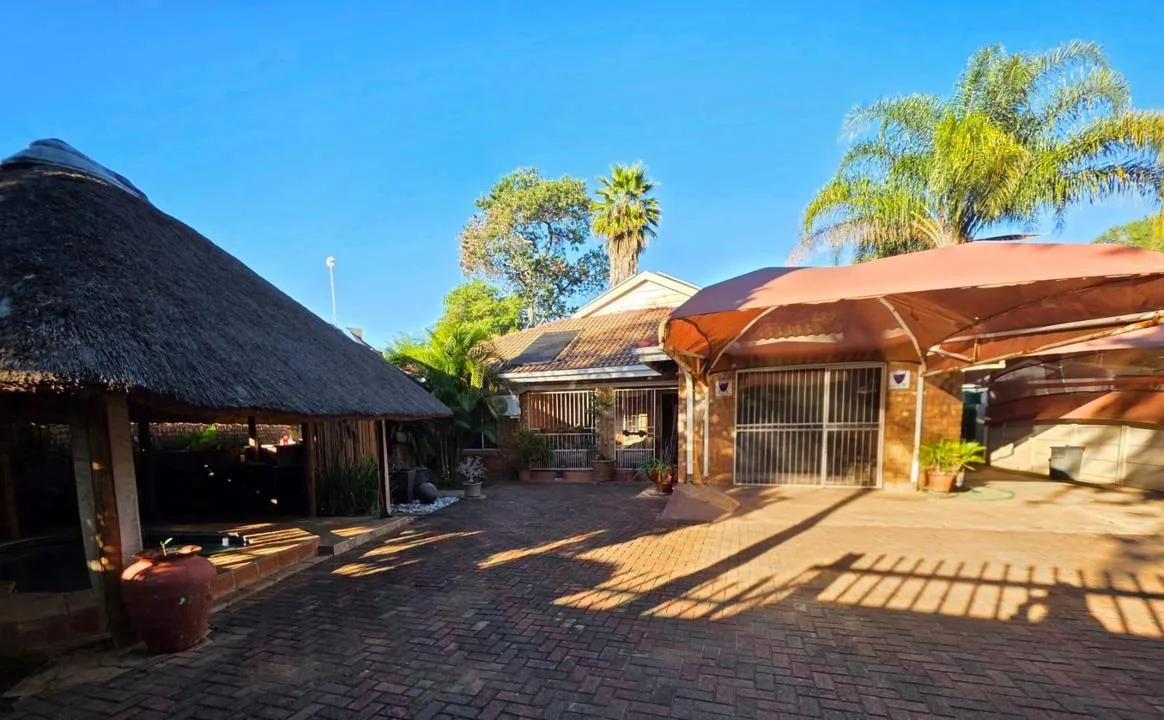 4 Bedroom House for sale in Mookgopong