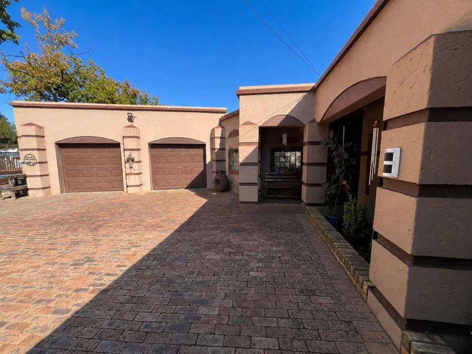 3 Bedroom House for sale in Sasolburg Ext 4