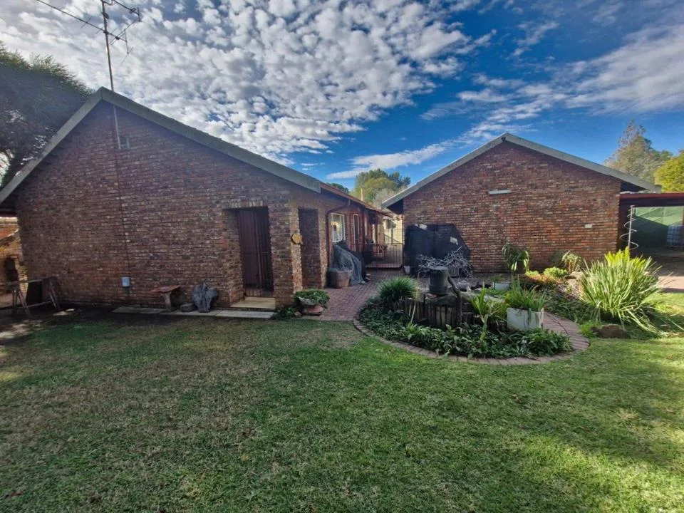 4 Bedroom House for sale in Virginia Central