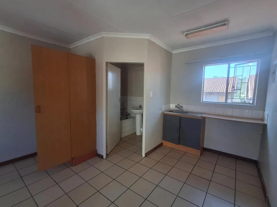 1 Bedroom Apartment / flat to rent in Aquapark