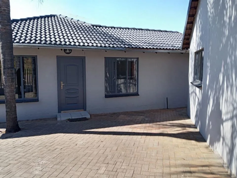 3 Bedroom House to rent in Tlhabane West