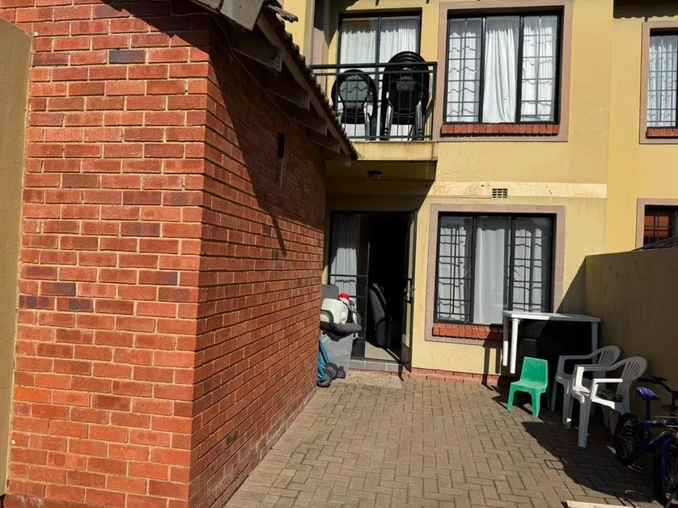 2 Bedroom Townhouse for sale in Hillside