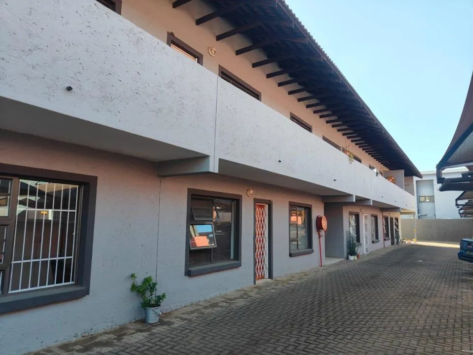 2 Bedroom Townhouse for sale in Universitas