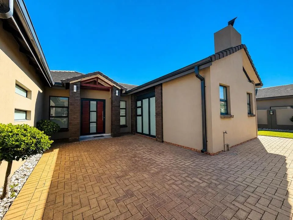 4 Bedroom House for sale in Secunda