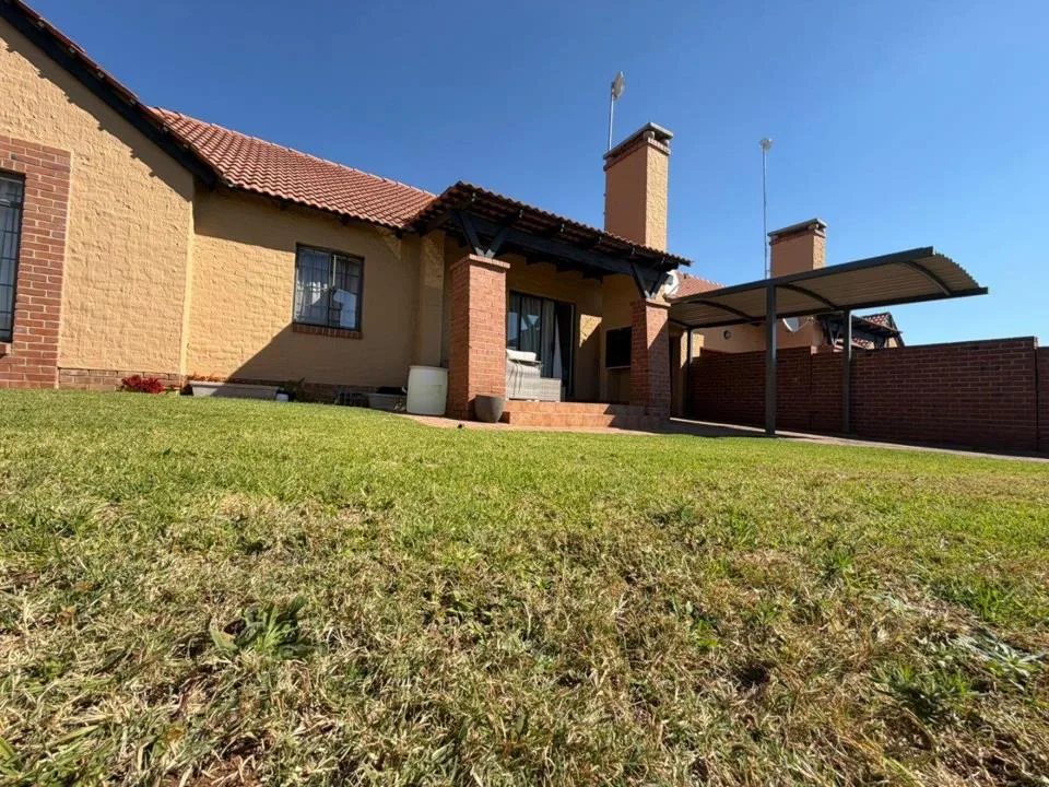 3 Bedroom Townhouse to rent in Bendor