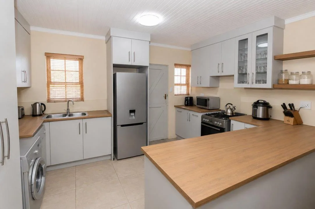 3 Bedroom Townhouse for sale in Langenhovenpark