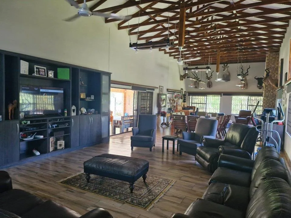3 Bedroom House for sale in Kranspoort