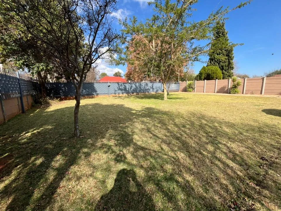 3 Bedroom House for sale in Stilfontein Ext 3