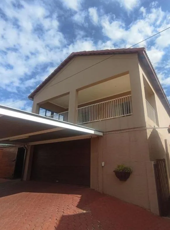 2 Bedroom House to rent in Helderkruin