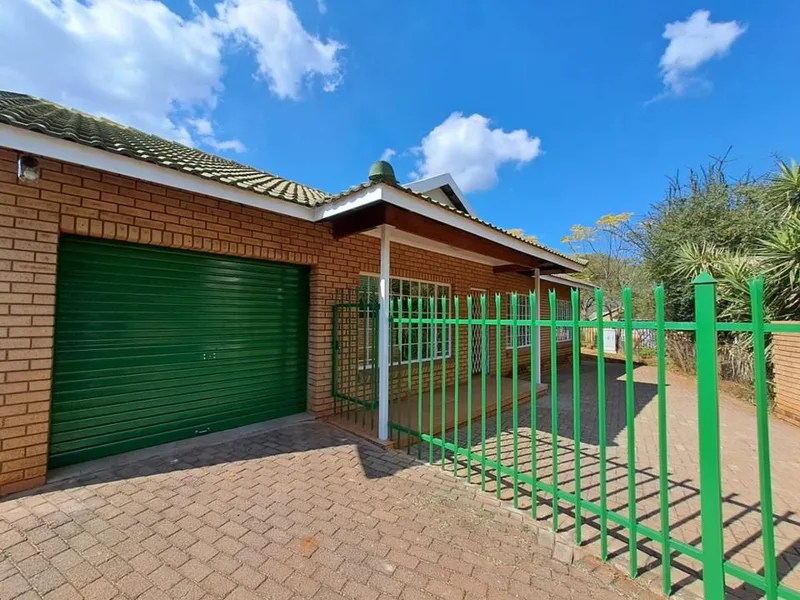 3 Bedroom House for sale in Thabazimbi