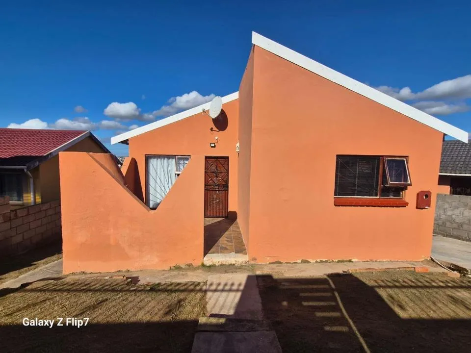 3 Bedroom House for sale in Kwadwesi