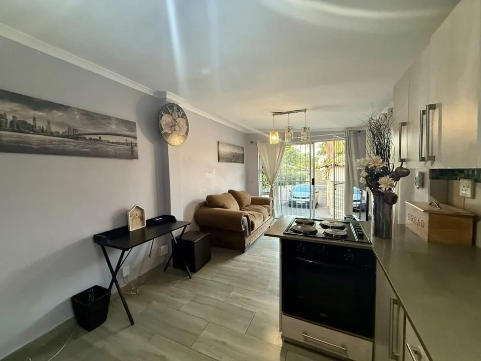 2 Bedroom House to rent in Park Hill