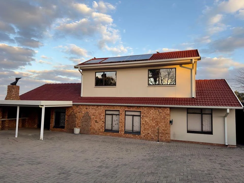5 Bedroom House for sale in Noordrand