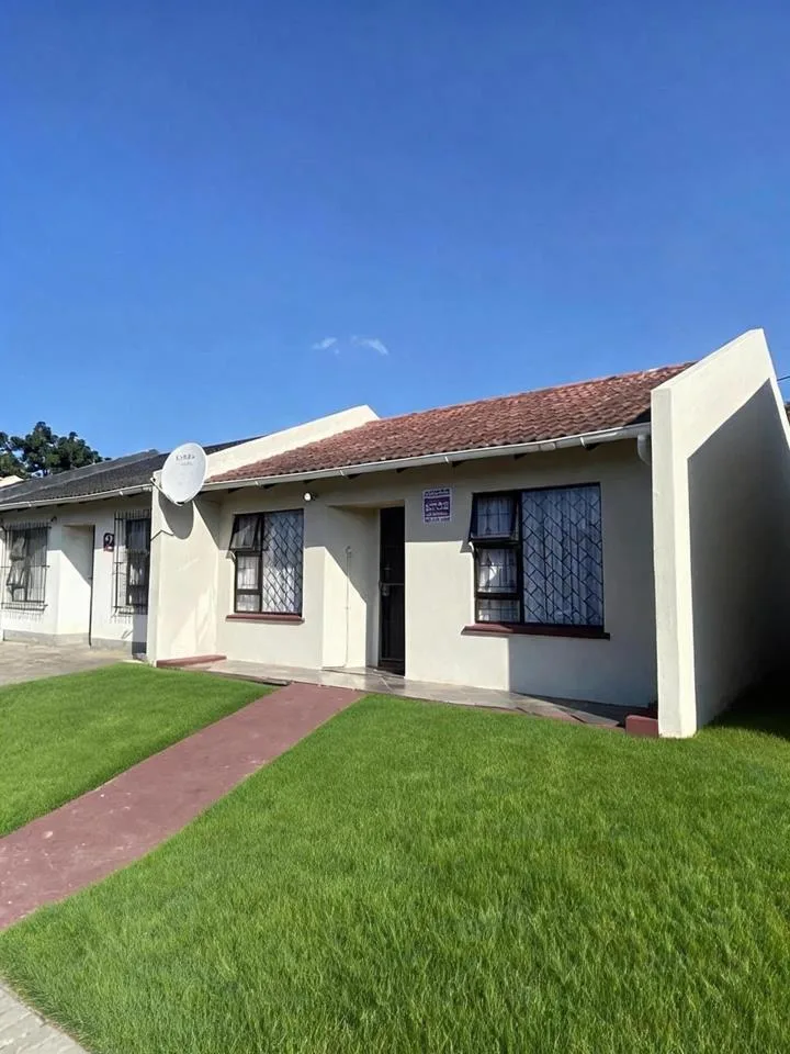 2 Bedroom House for sale in Southernwood